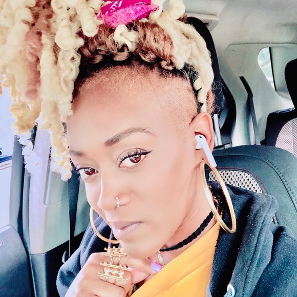 Nice to meet you! I’m Mikaila - Picture 3 of 14